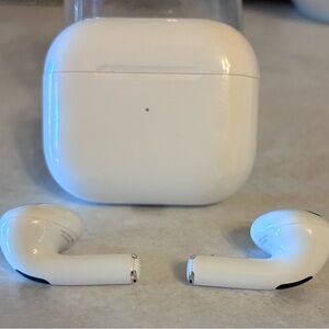 Apple AirPod 3s